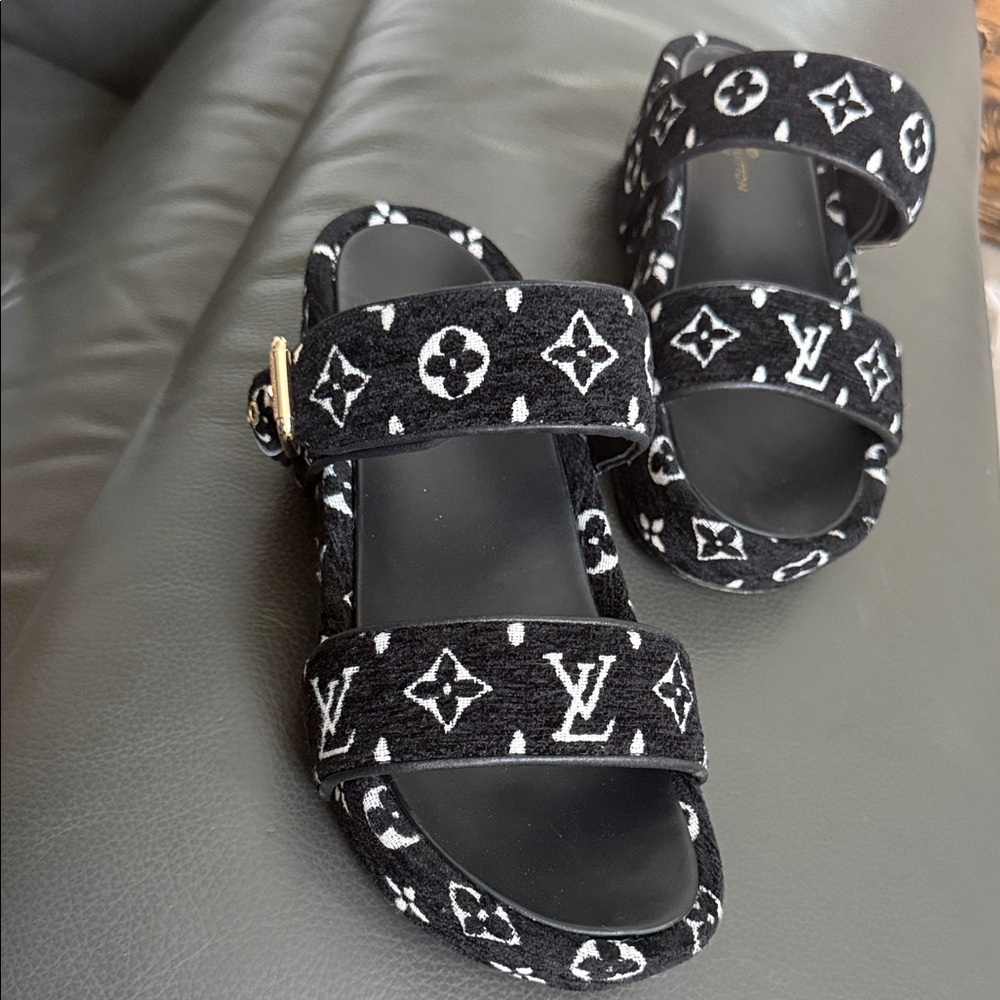Louis Vuitton Monogram Black and White Sandals